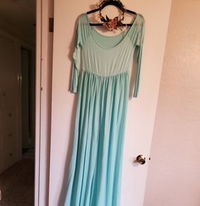 Maternity Dress & Crown